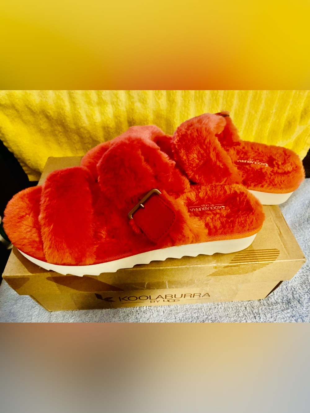 Koolaburra Coral Red Plush Buckle Slide Sandal Slippers Size 9 NWT
